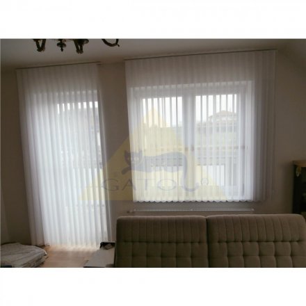 Vertikální žaluzie se záclonou – hliníková kolejnice