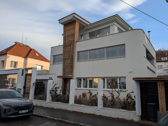 Hliníkové venkovní žaluzie c–80 celostínící