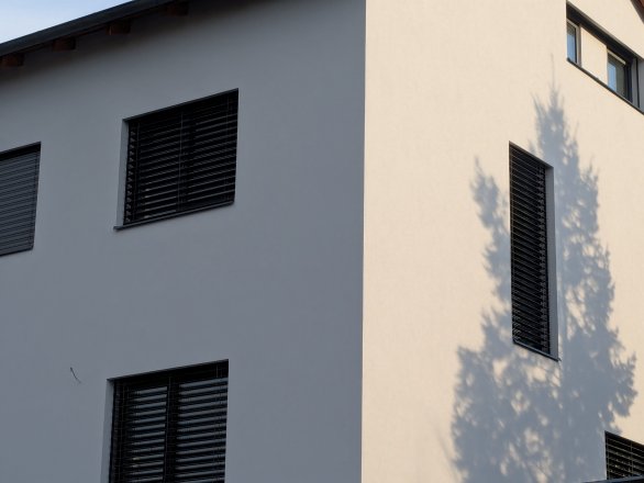 Hliníkové venkovní žaluzie c–80