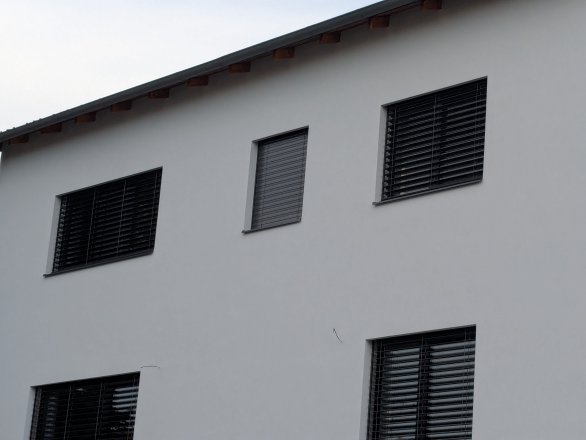 Hliníkové venkovní žaluzie c–80