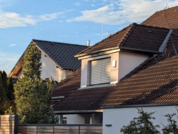 Hliníkové venkovní žaluzie c–80