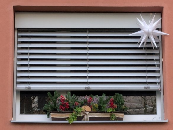 Hliníkové venkovní žaluzie c–80