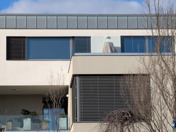 Hliníkové venkovní žaluzie c–80