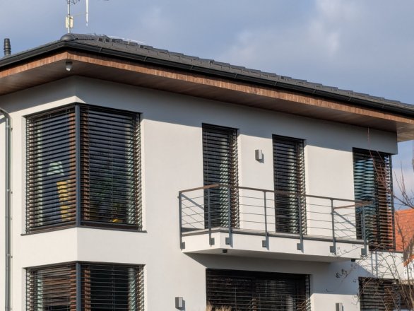 Hliníkové venkovní žaluzie c–80