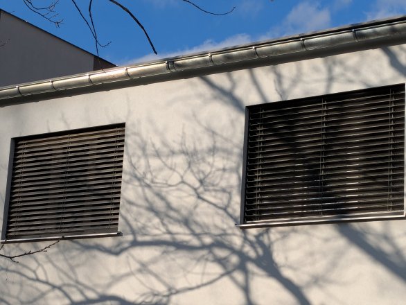 Hliníkové venkovní žaluzie c–80