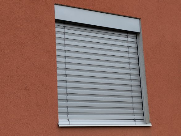 Hliníkové venkovní žaluzie z–90