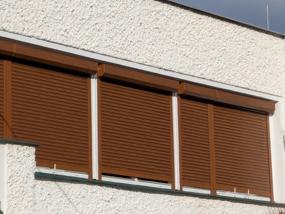 Venkovní roleta - lamela 39mm vypěněná polyuretanem