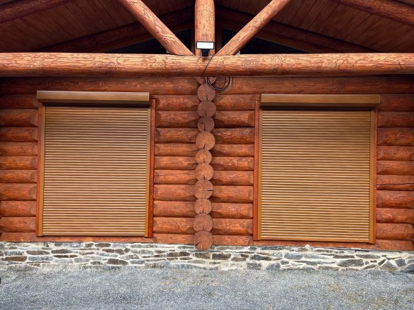 Venkovní roleta - lamela 39mm vypěněná polyuretanem